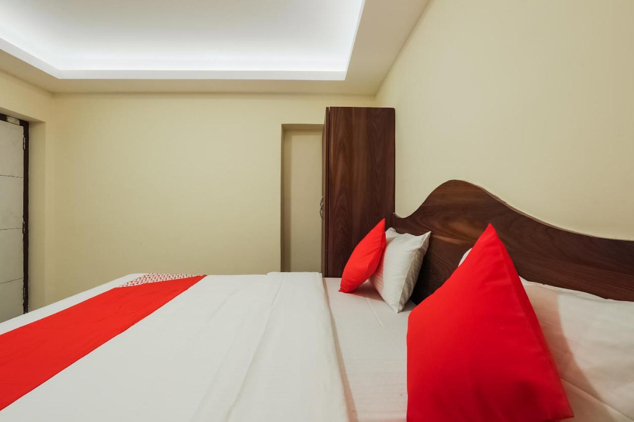 Oyo 36500 Sri Krishna Inn Уті Екстер'єр фото