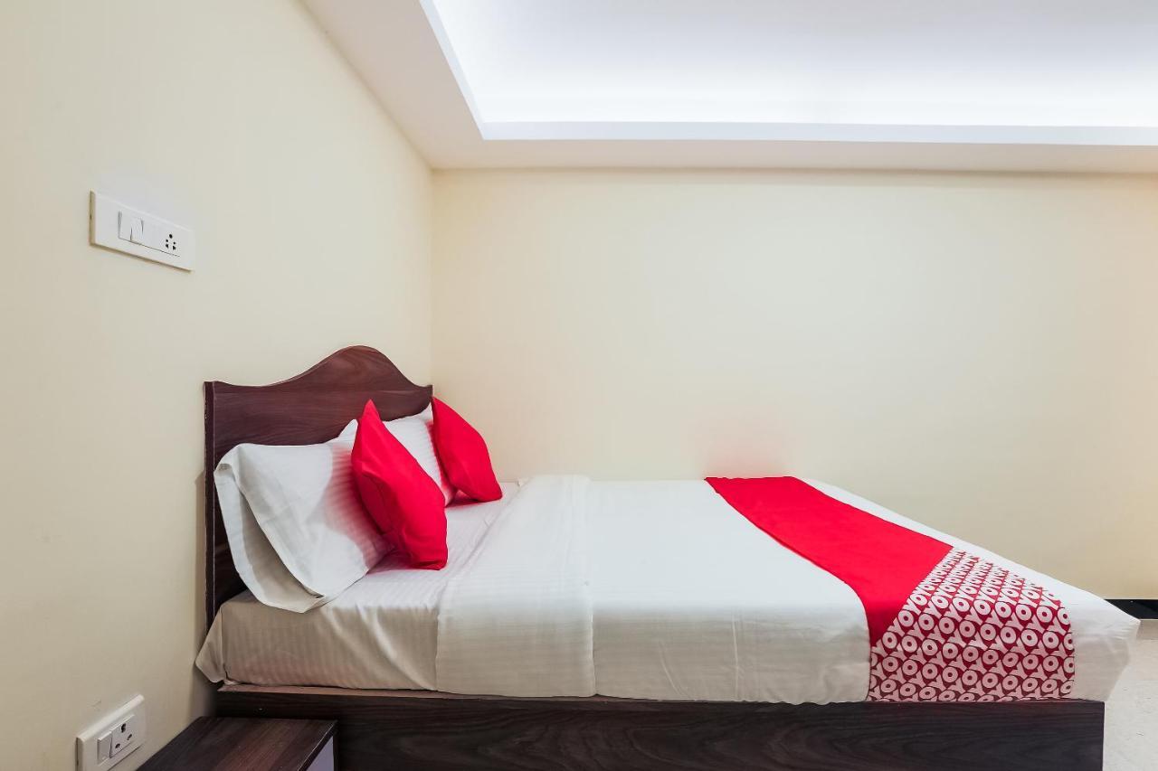 Oyo 36500 Sri Krishna Inn Уті Екстер'єр фото