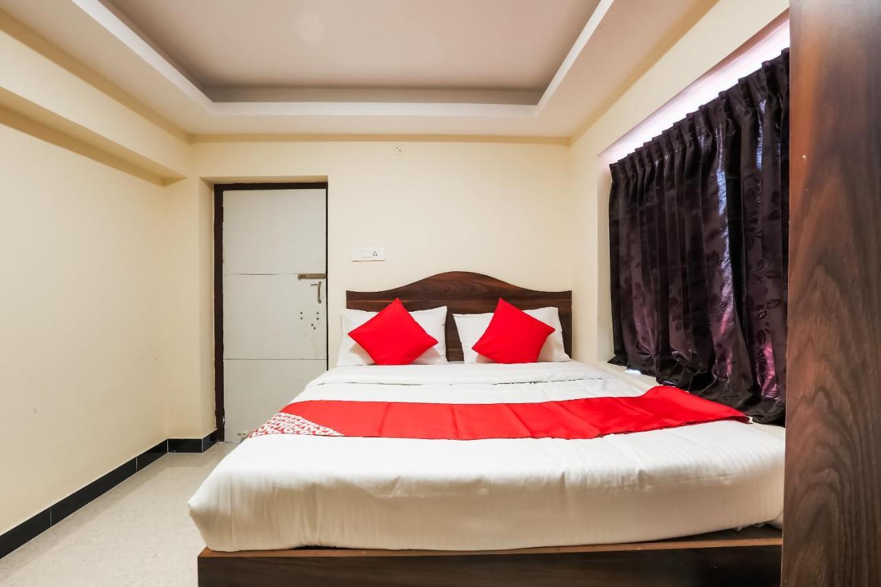 Oyo 36500 Sri Krishna Inn Уті Екстер'єр фото