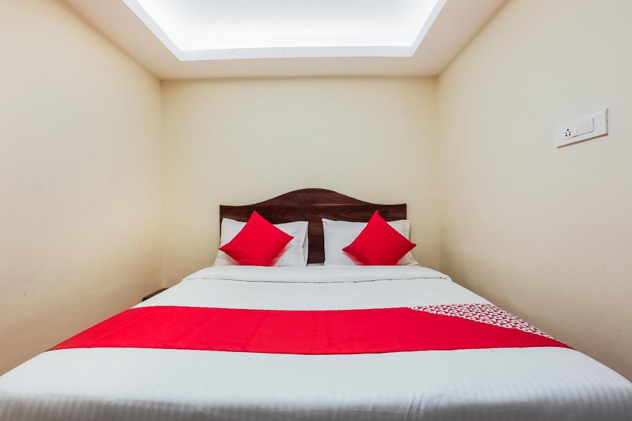 Oyo 36500 Sri Krishna Inn Уті Екстер'єр фото