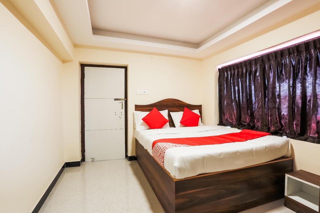 Oyo 36500 Sri Krishna Inn Уті Екстер'єр фото